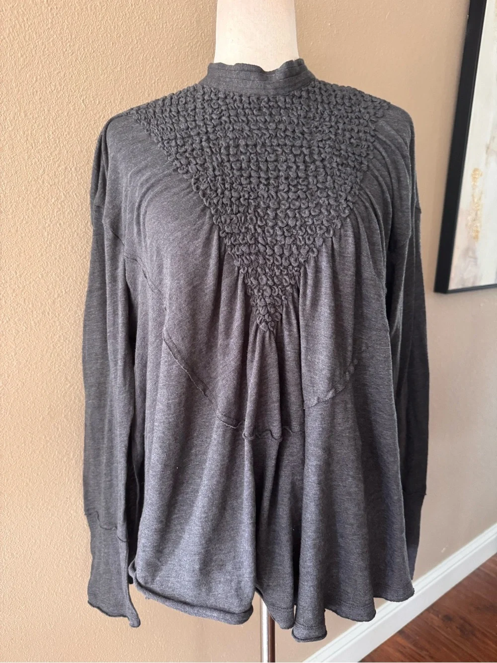 Smocked Yoke Long-Sleeve Pullover Sweatshirt Charcoal FREE PEOPLE NEW ROMANTICS - Picture 6 of 13